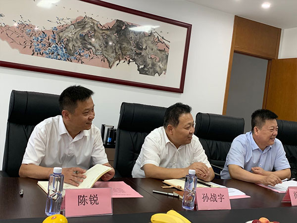 加强政企联合 提速公司发展 加强政企联合 提速公司发展